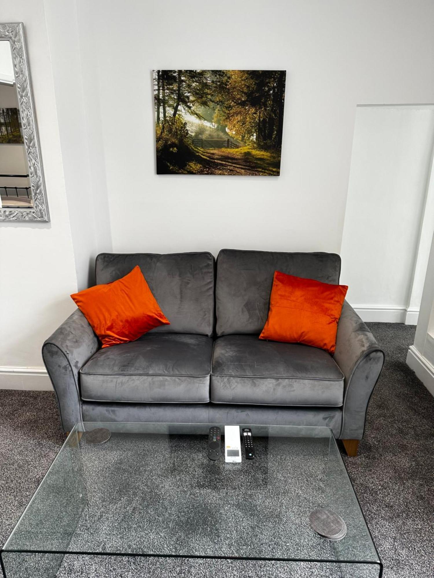 Town Centre Studio Flat Merthyr Tydfil Esterno foto